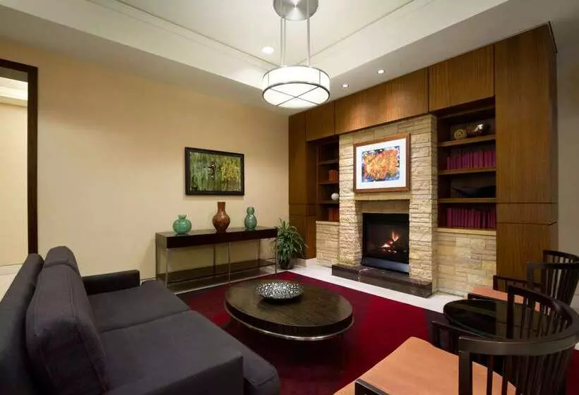 هتل Homewood Suites By Hilton Baltimore Inner Harbor