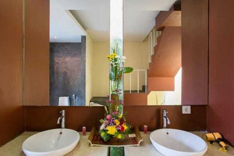 בית מלון כפרי Jay S Villas