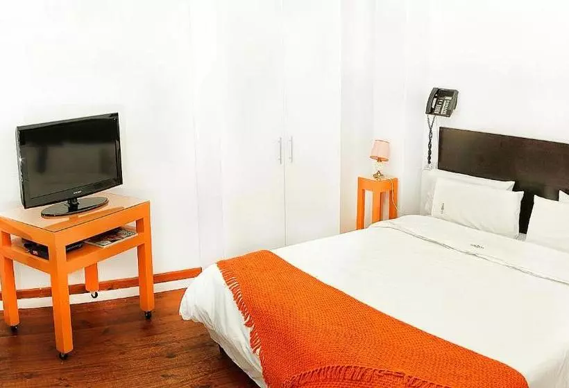 هتل La Rozada Suites