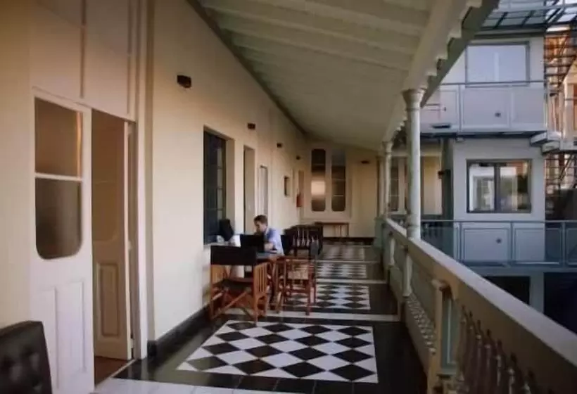 هتل La Rozada Suites