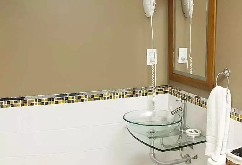 هتل La Rozada Suites