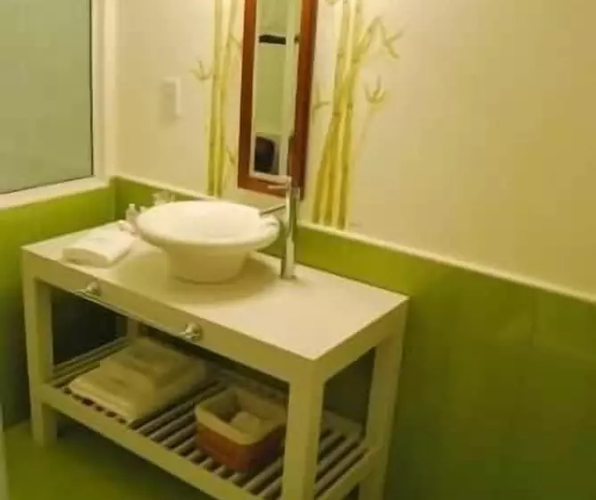 هتل La Rozada Suites