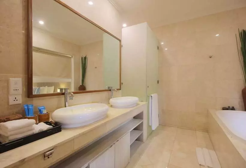 Hotell Sagara Villas And Suites Sanur By Ahm