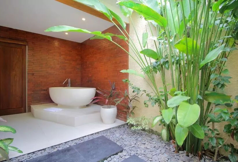 Hotell Sagara Villas And Suites Sanur By Ahm