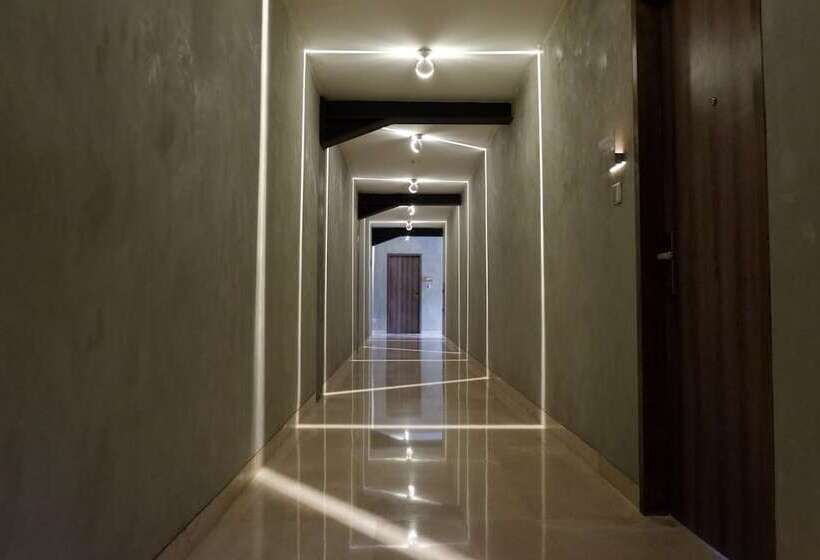 Stark Boutique Hotel And Spa