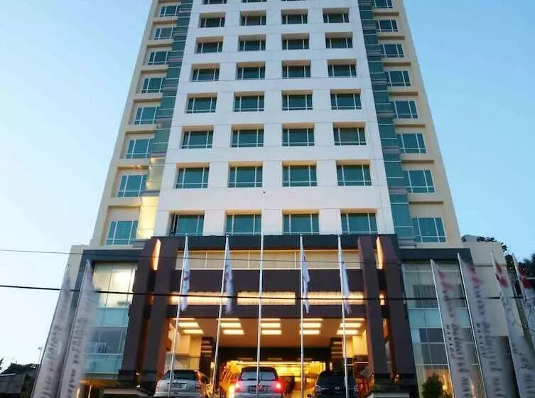 Swiss Belhotel Maleosan Manado