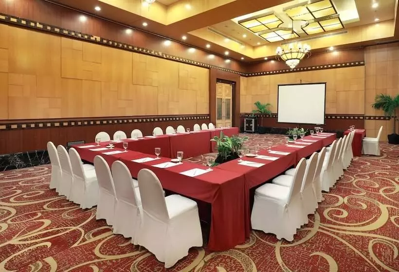 Swiss Belhotel Maleosan Manado