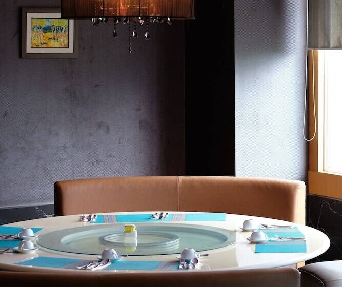 בית מלון כפרי Swissbel Mangga Besar