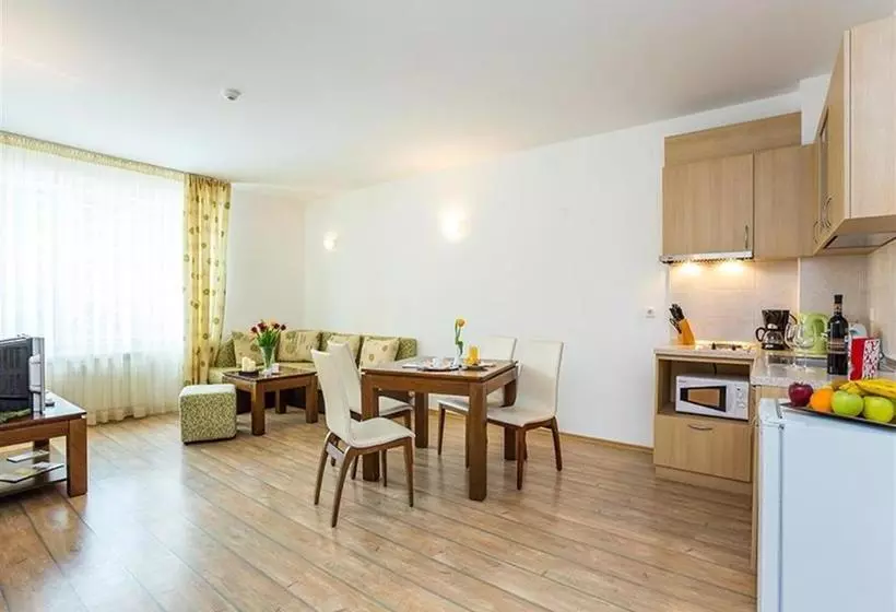 فندق The Stream Resort