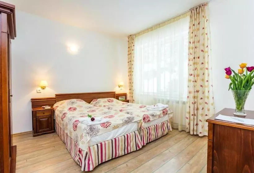 فندق The Stream Resort