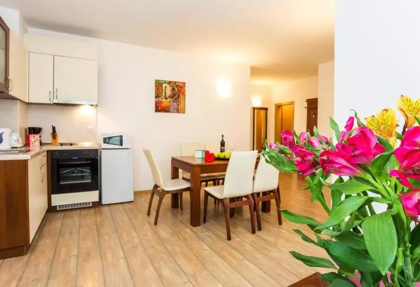 فندق The Stream Resort