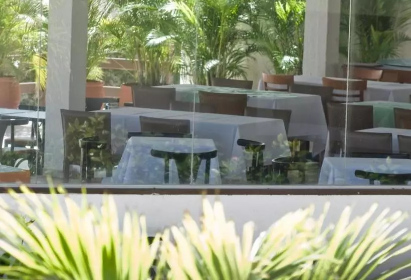 בית מלון כפרי Travel Inn Arembepe Beach