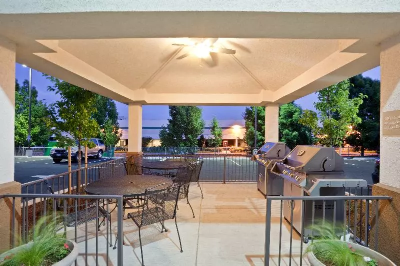 Candlewood Suites Portland Airport, An Ihg