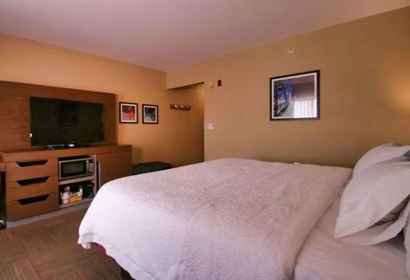 Hampton Inn & Suites Jacksonville   Beach Blvd/mayo Clinic