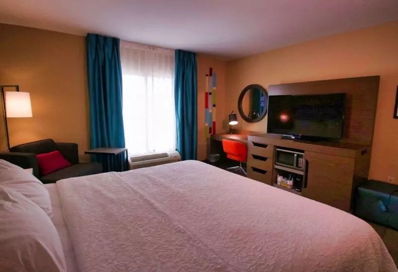 Hampton Inn & Suites Jacksonville   Beach Blvd/mayo Clinic