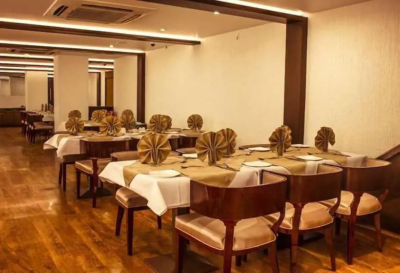 בית מלון כפרי Ambience Executive