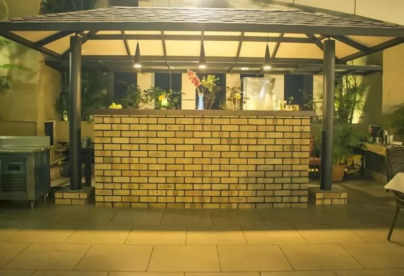 בית מלון כפרי Ambience Executive