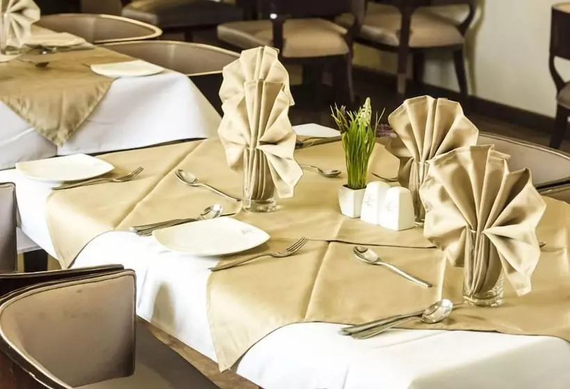 בית מלון כפרי Ambience Executive