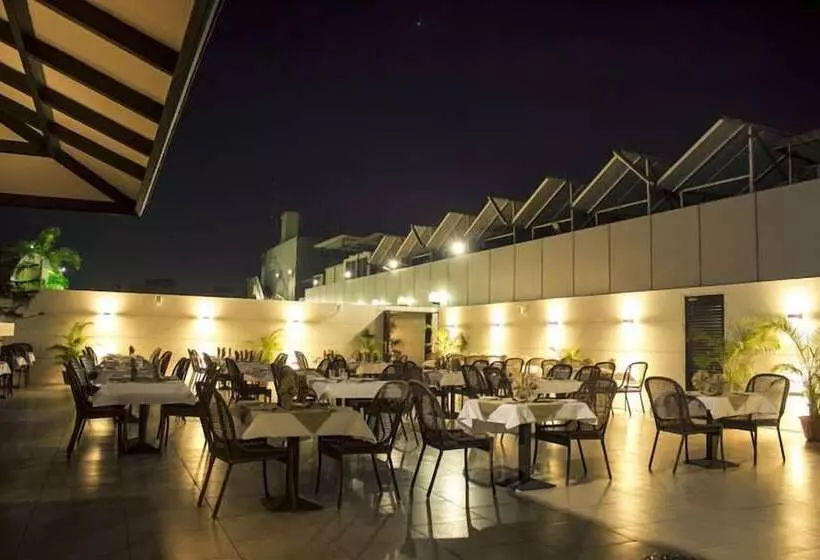 בית מלון כפרי Ambience Executive