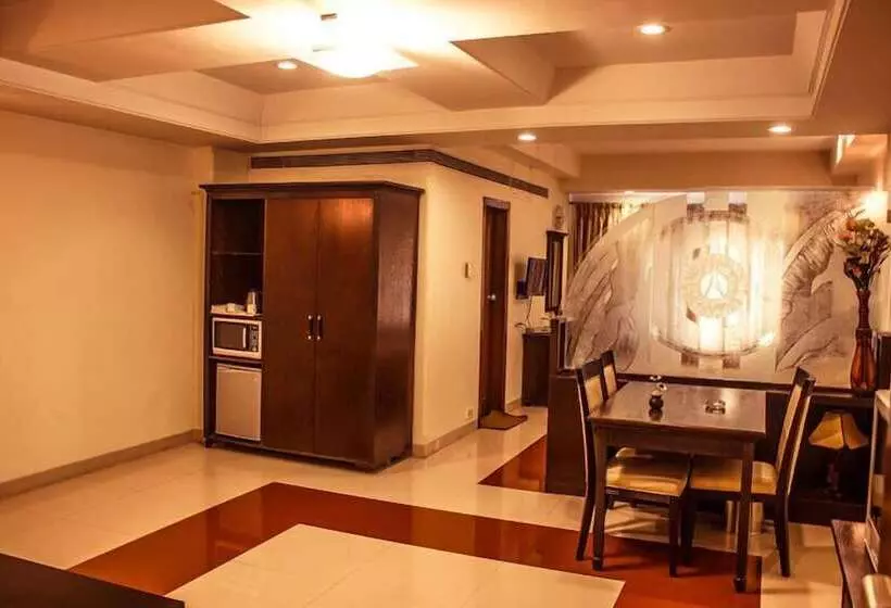 בית מלון כפרי Ambience Executive