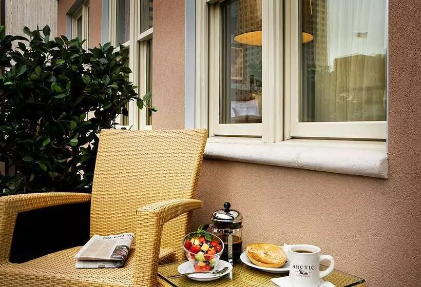 Отель Arctic Club