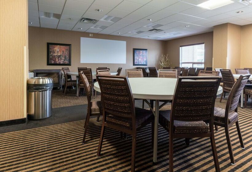 בית מלון כפרי Best Western Plus South Edmonton Inn & Suites