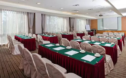 هتل Days Inn Business Place Longwan Beijing