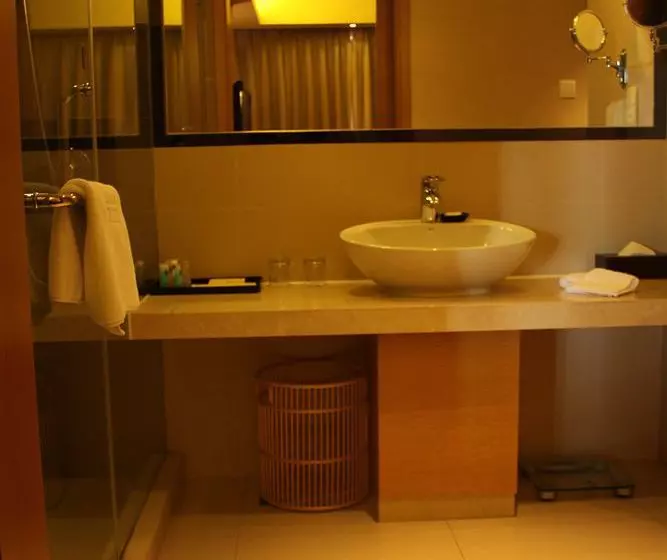 هتل Days Inn Business Place Longwan Beijing