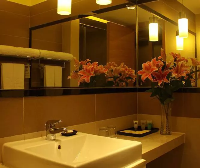 هتل Days Inn Business Place Longwan Beijing