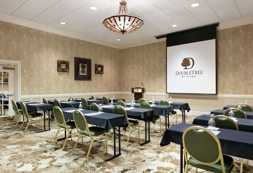 فندق Doubletree Resort By Hilton Lancaster