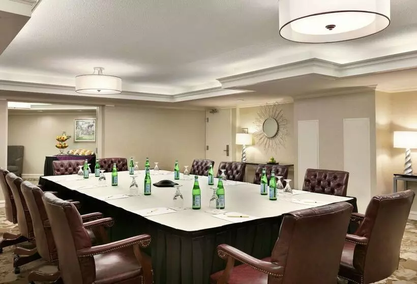 هتل Doubletree Resort By Hilton Lancaster