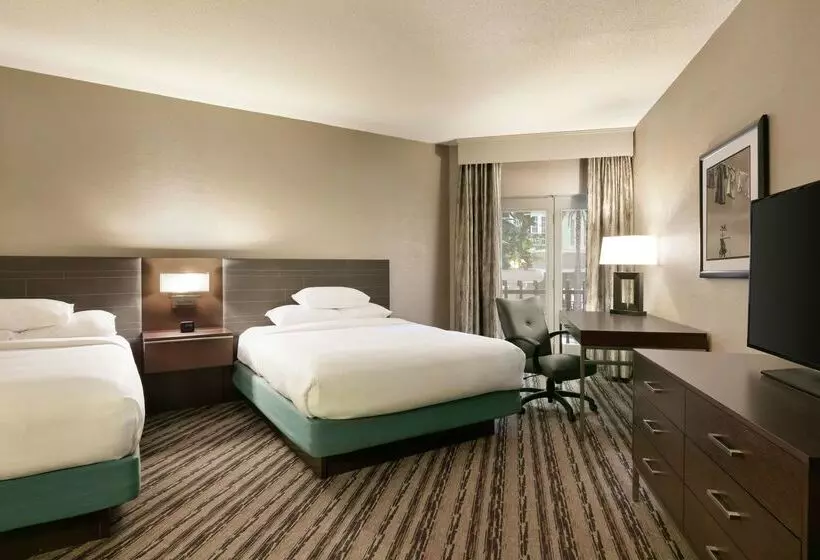 هتل Doubletree Resort By Hilton Lancaster