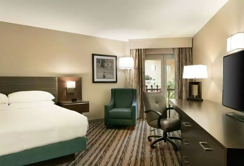 هتل Doubletree Resort By Hilton Lancaster