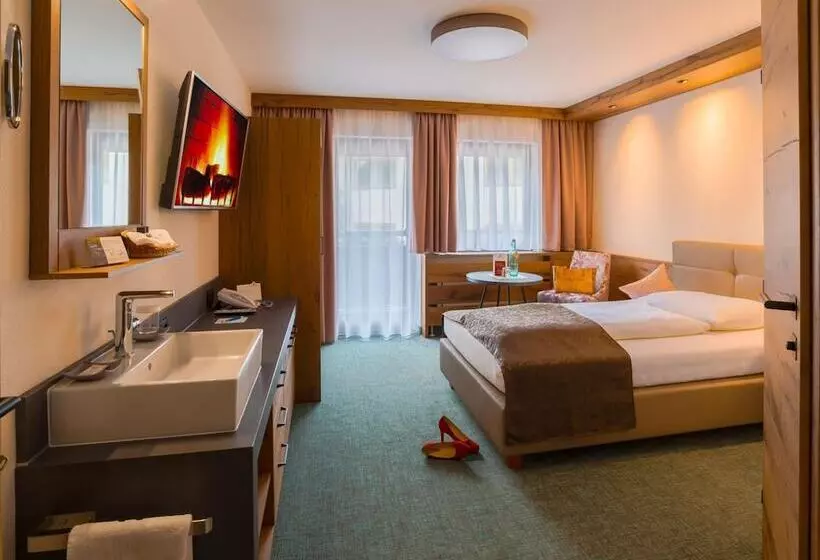 ホテル Garni Jakober