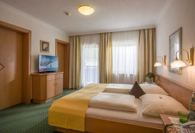 ホテル Garni Jakober