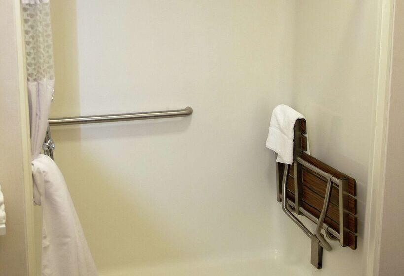 Отель Hampton Inn & Suites Mansfield South @ I 71