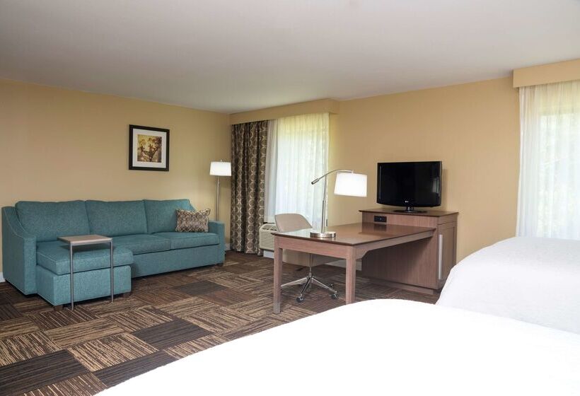 Отель Hampton Inn & Suites Mansfield South @ I 71
