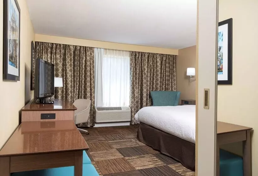 호텔 Hampton Inn & Suites Mansfield South @ I 71