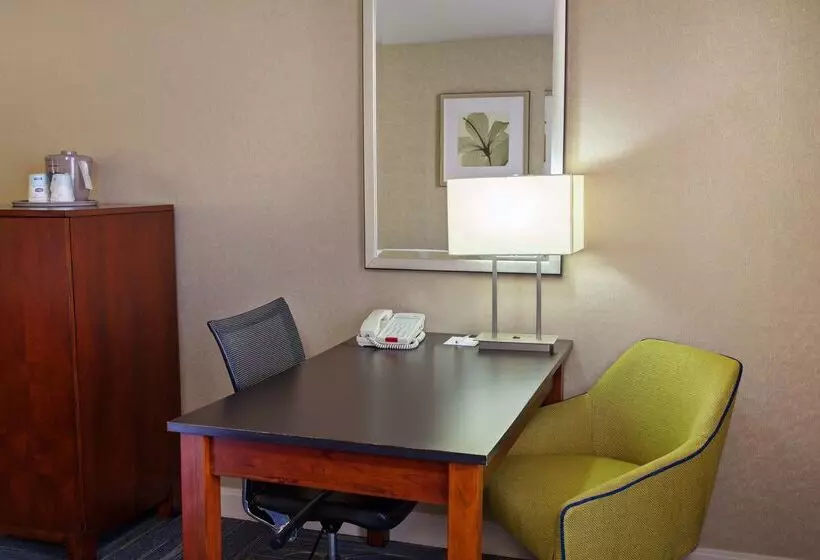 ホテル Hampton Inn & Suites Merced
