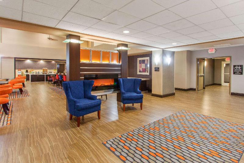 בית מלון כפרי Hampton Inn & Suites Merced
