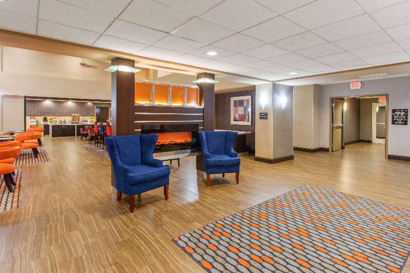 בית מלון כפרי Hampton Inn & Suites Merced