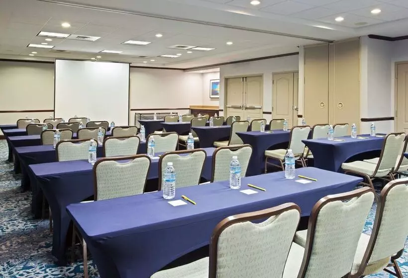 هتل Hilton Garden Inn Annapolis