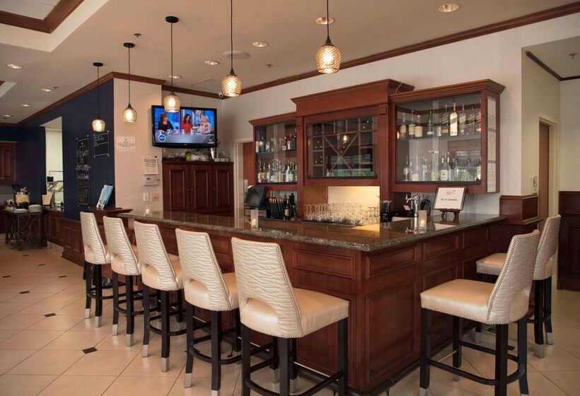 ホテル Hilton Garden Inn Athens Downtown