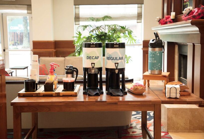 ホテル Hilton Garden Inn Athens Downtown