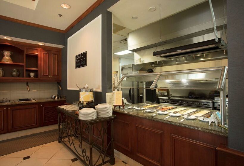 ホテル Hilton Garden Inn Athens Downtown