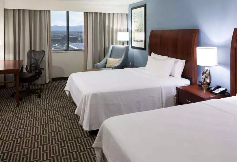 בית מלון כפרי Hilton Garden Inn Denver Downtown