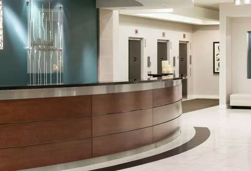 בית מלון כפרי Hilton Garden Inn Denver Downtown