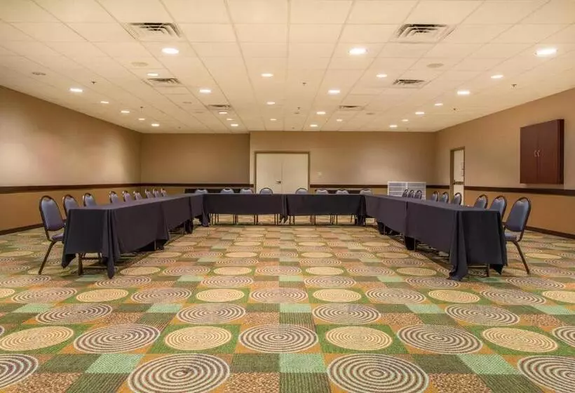 فندق Holiday Inn Bloomington University Area, An Ihg