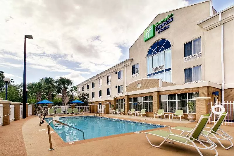 هتل Holiday Inn Express & Suites Jacksonville South   I 295, An Ihg
