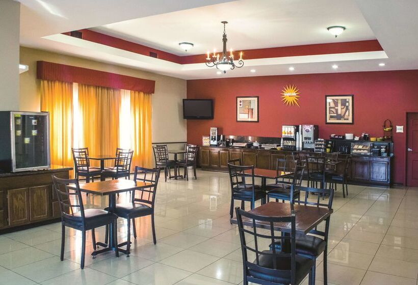 فندق La Quinta By Wyndham Alice